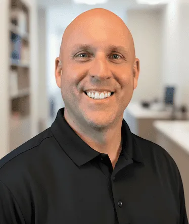 Dr. Derek Van Benthuysen, concierge chiropractor serving Monmouth and Ocean County, New Jersey.
